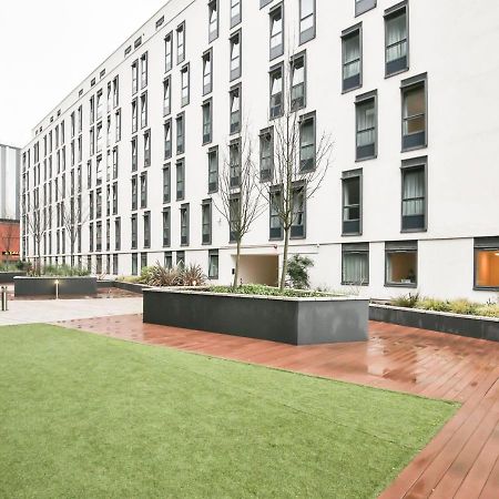 Sterling Court In Wembley Лондон Экстерьер фото