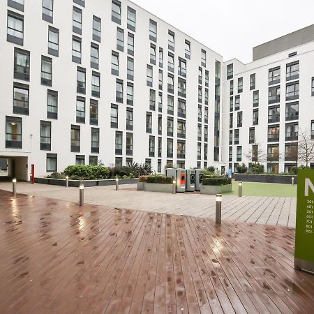 Sterling Court In Wembley Лондон Экстерьер фото