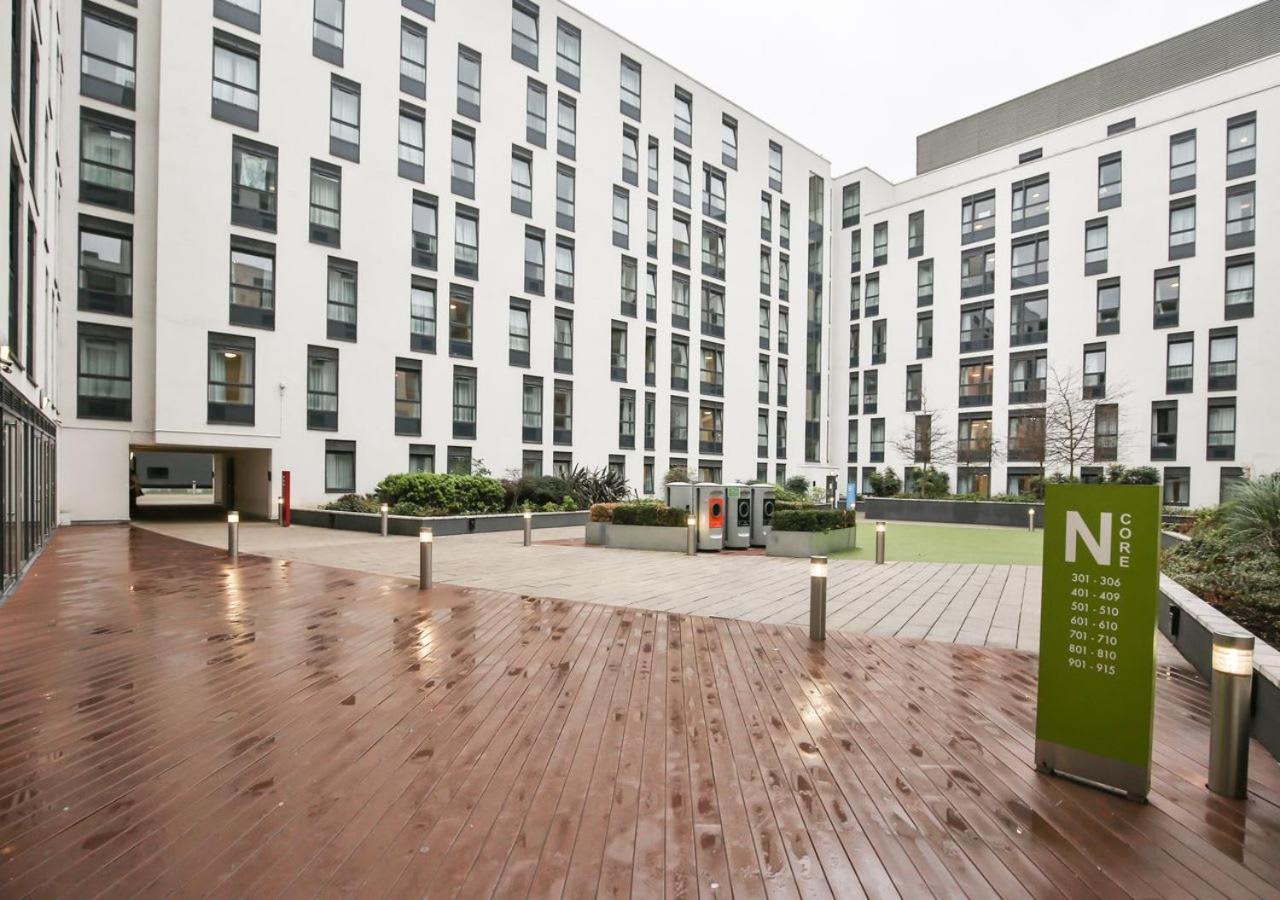 Sterling Court In Wembley Лондон Экстерьер фото